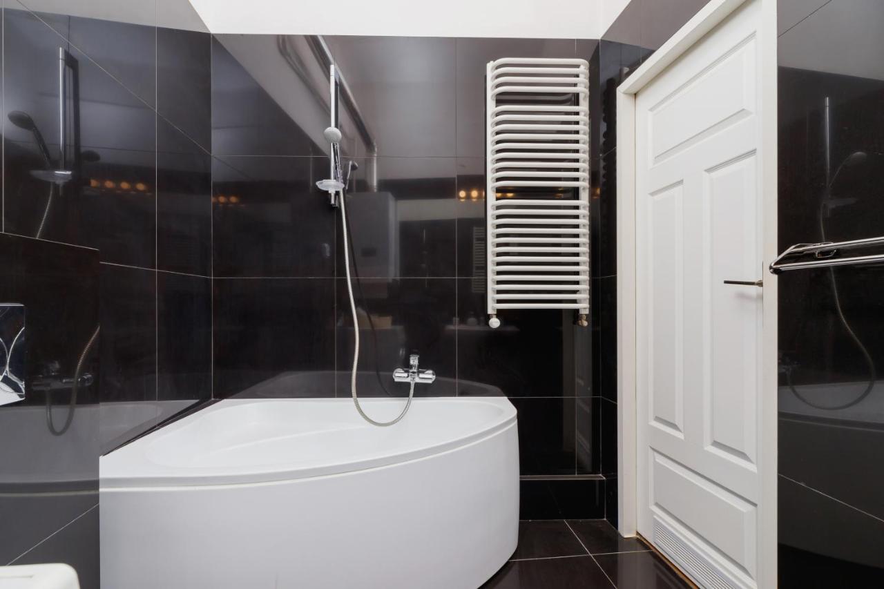 Apartment Pijarska Krakow By Noclegi Renters Luaran gambar