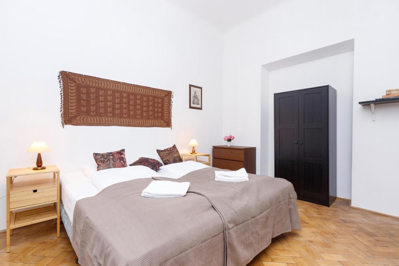 Apartment Pijarska Krakow By Noclegi Renters Luaran gambar